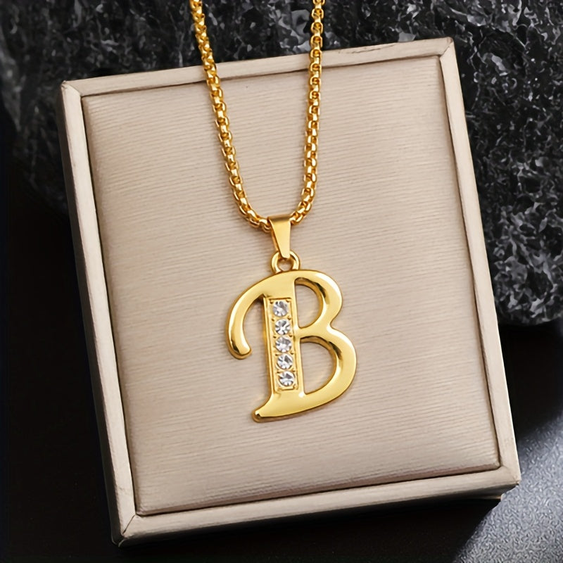 Halskette mit Initial-Anhänger und Kristall-Akzent | Gold