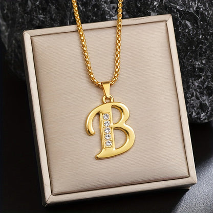 Halskette mit Initial-Anhänger und Kristall-Akzent | Gold