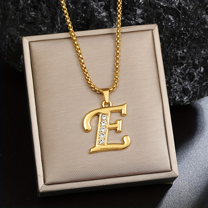 Halskette mit Initial-Anhänger und Kristall-Akzent | Gold