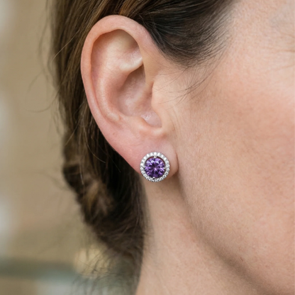 Amethyst-Ohrstecker in Pavé-Fassung | Weißgold