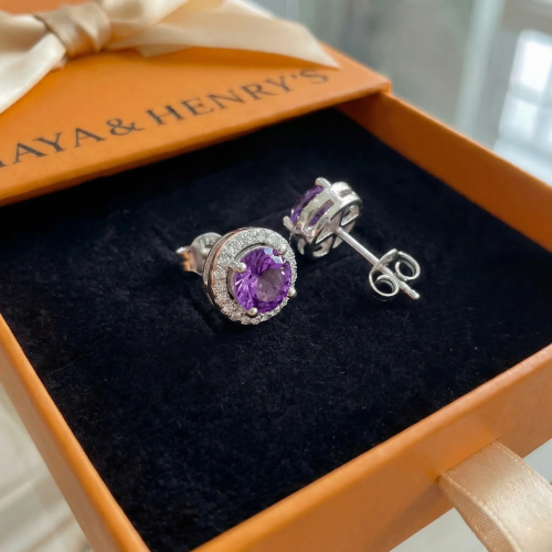 Amethyst-Ohrstecker in Pavé-Fassung | Weißgold