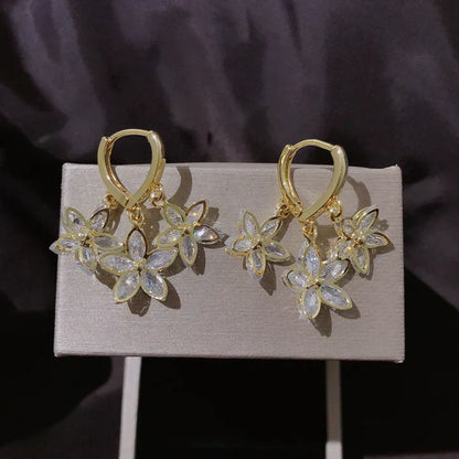 Stellara Noctis Earrings | Gold