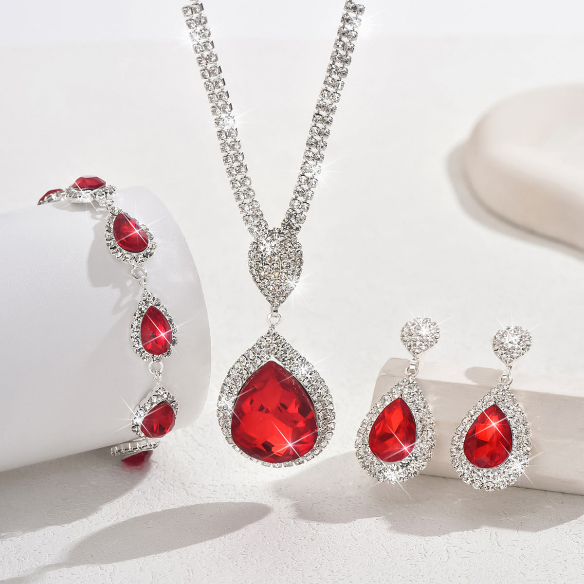 Thalira Bloodwynne Schmuckset | Weißgold