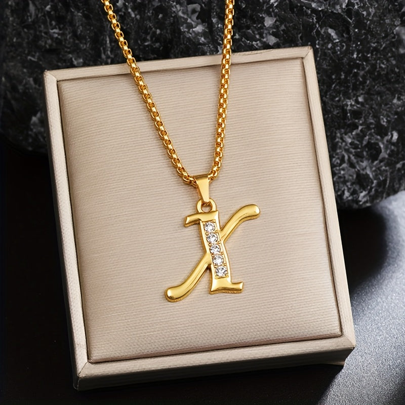 Halskette mit Initial-Anhänger und Kristall-Akzent | Gold