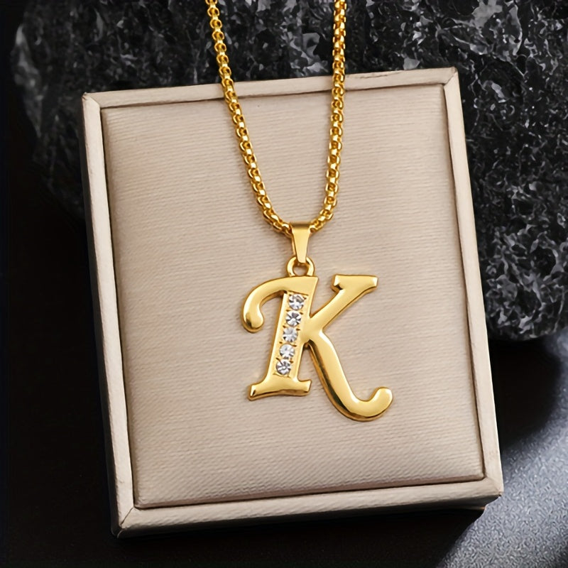 Halskette mit Initial-Anhänger und Kristall-Akzent | Gold